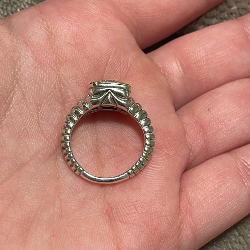 Ring - Picture 4 of 6